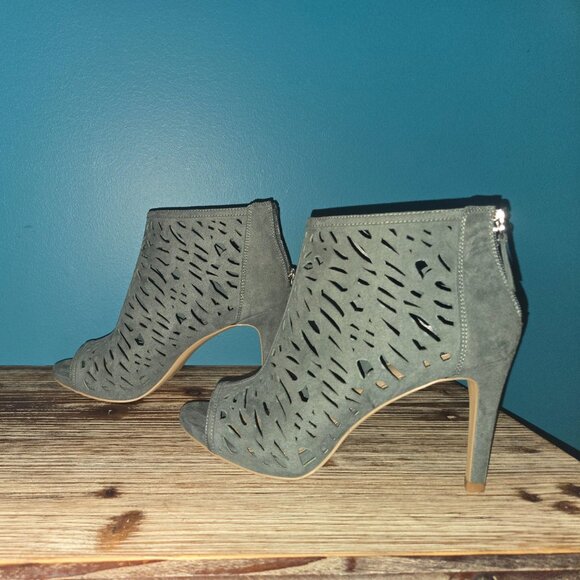 WHBM - Size 8 - Green - Picture 1 of 5